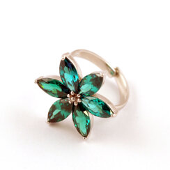 Queen Emerald Green